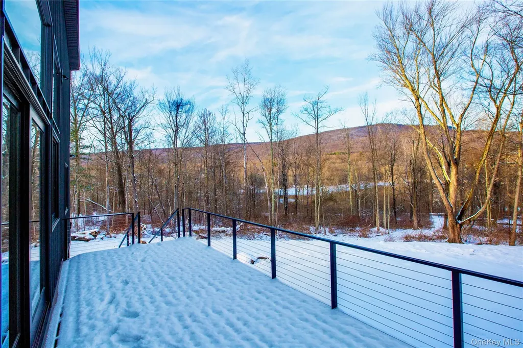 513 Myrtle Avenue Wallkill NY 12589