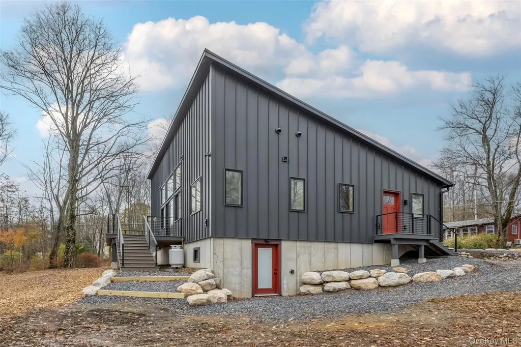 513 Myrtle Avenue Wallkill NY 12589