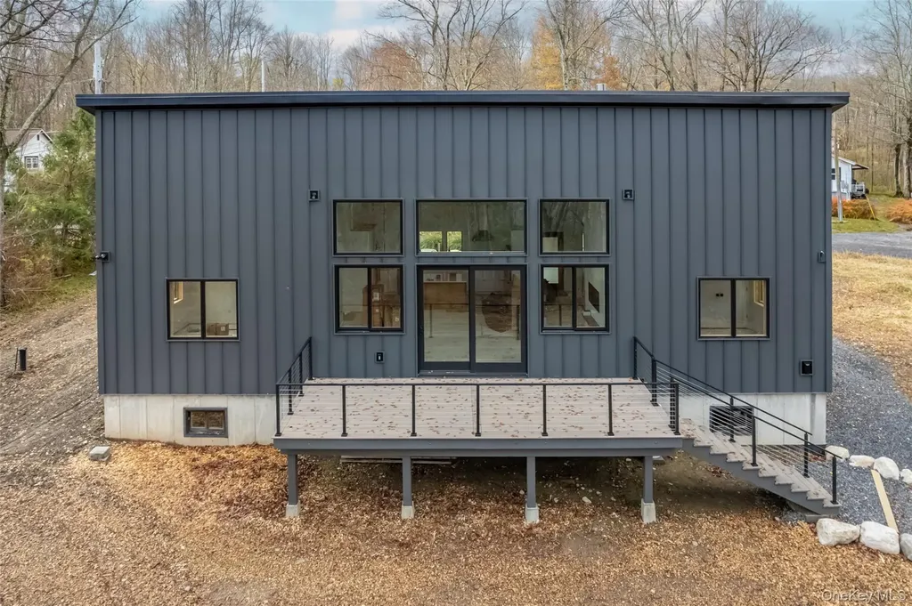 513 Myrtle Avenue Wallkill NY 12589