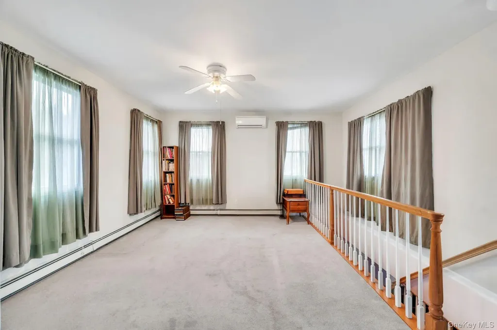 40 Sequoia Way Holbrook NY 11741