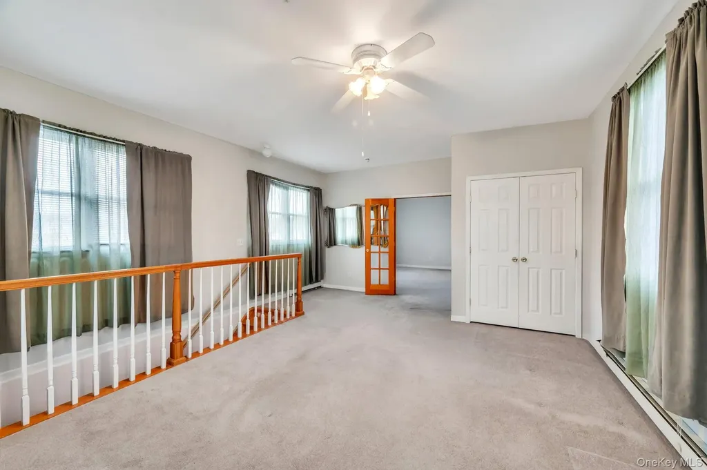 40 Sequoia Way Holbrook NY 11741