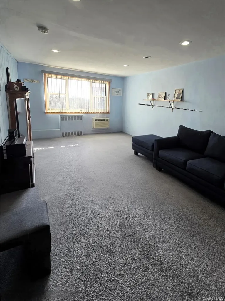 89-40 151 Avenue Howard Beach NY 11414