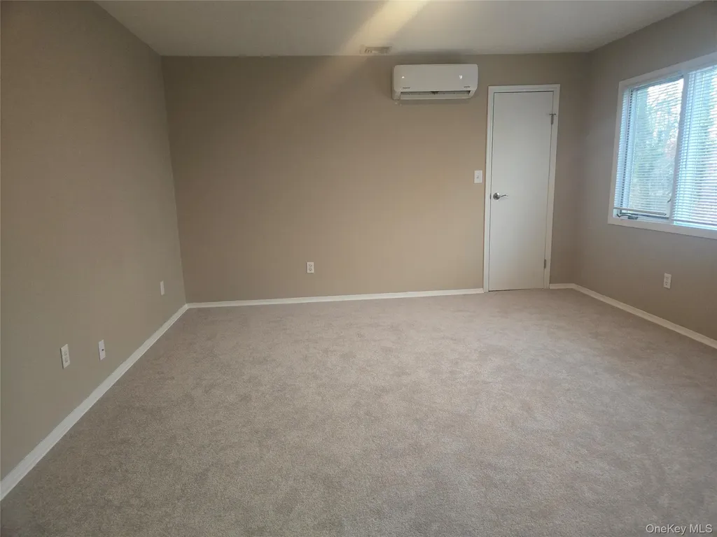 19 Cardinal Lane East Islip NY 11730