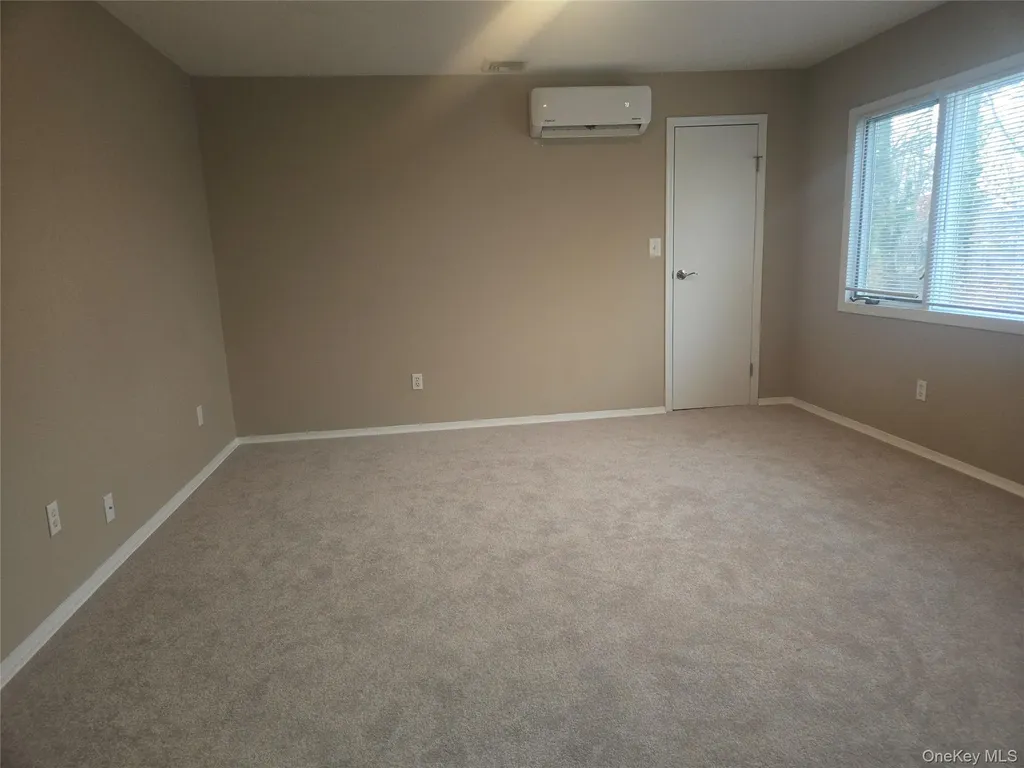 19 Cardinal Lane East Islip NY 11730