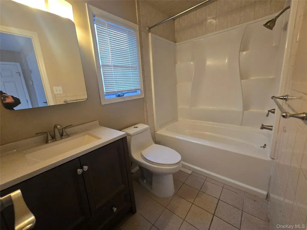 19 Cardinal Lane East Islip NY 11730