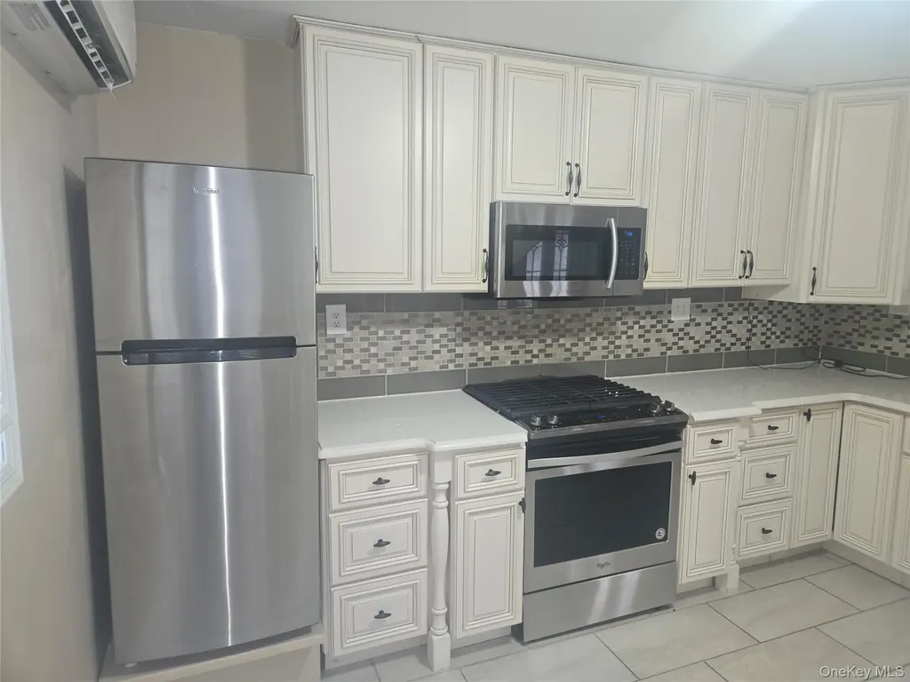 19 Cardinal Lane East Islip NY 11730