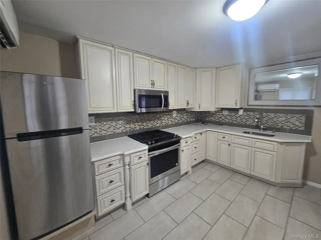 19 Cardinal Lane East Islip NY 11730