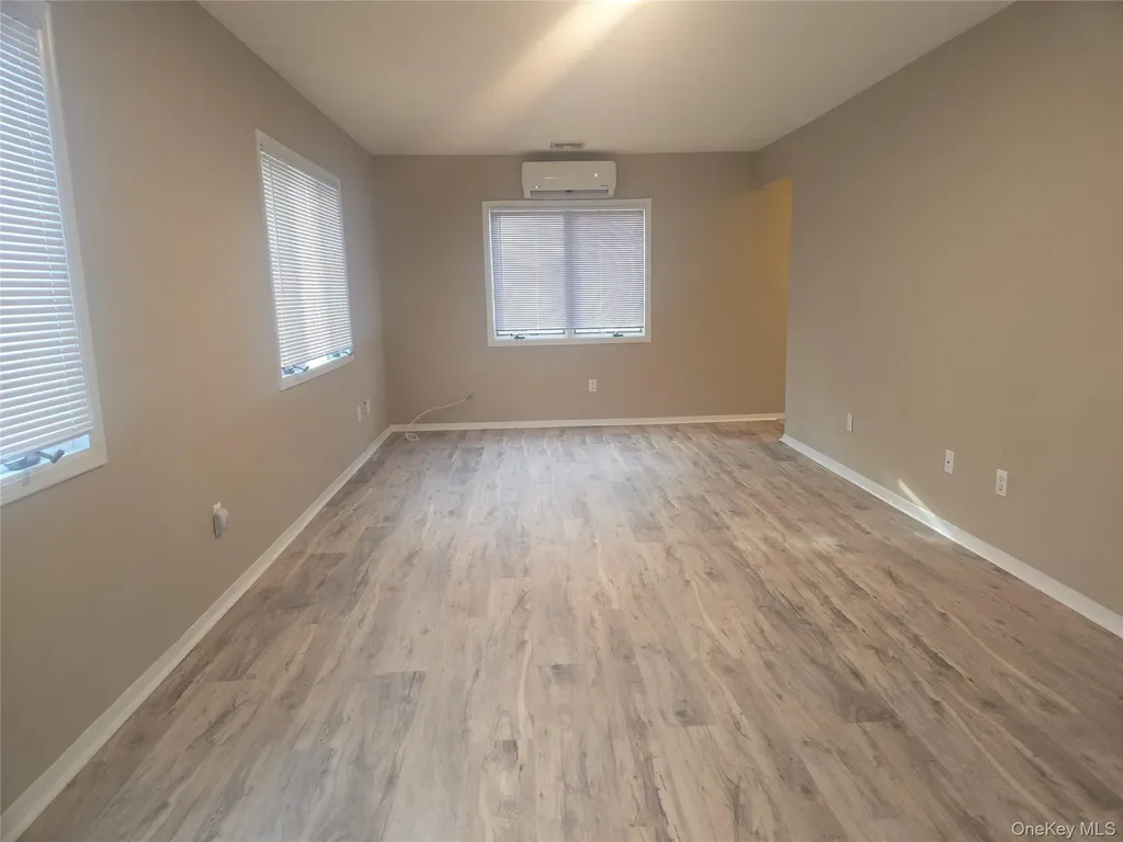 19 Cardinal Lane East Islip NY 11730