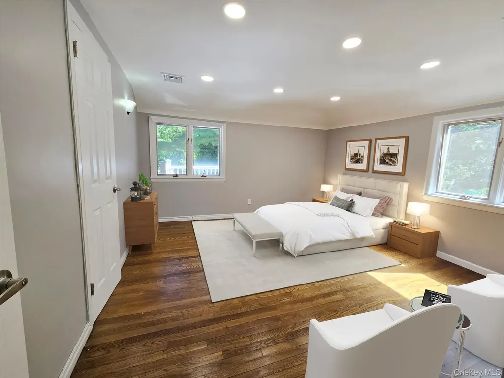 32 Valley Road Old Westbury NY 11568
