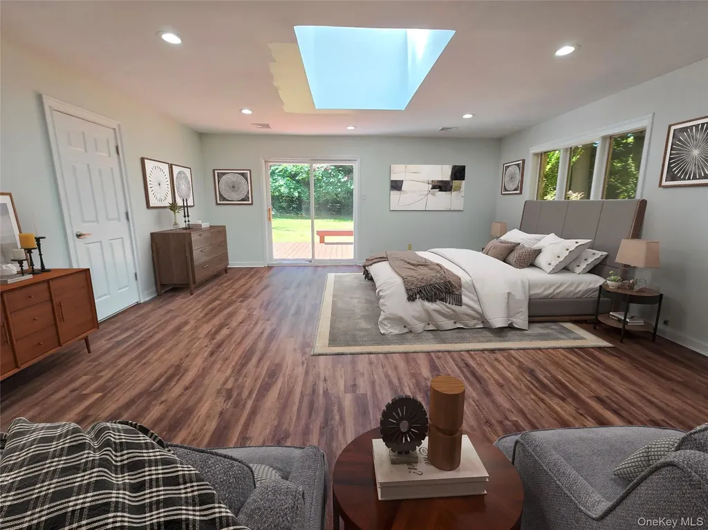 32 Valley Road Old Westbury NY 11568