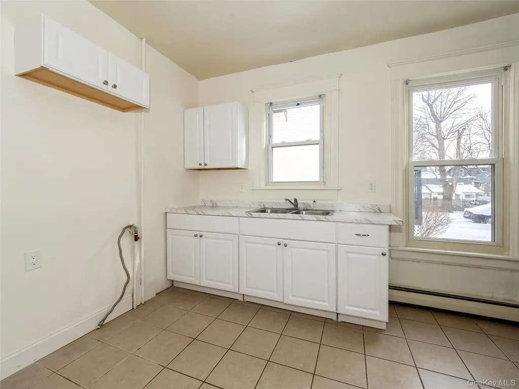 236 Mansion Street Poughkeepsie NY 12601