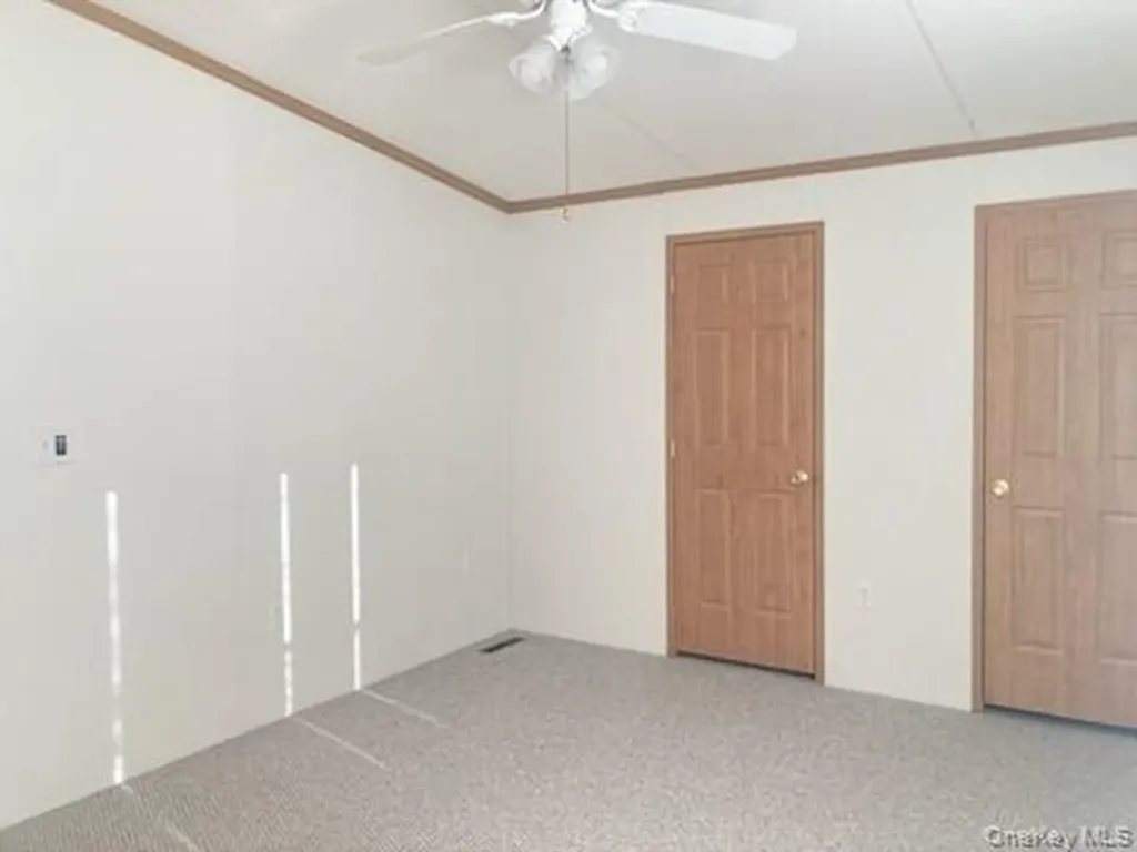 1661 Old Country Road Riverhead NY 11901