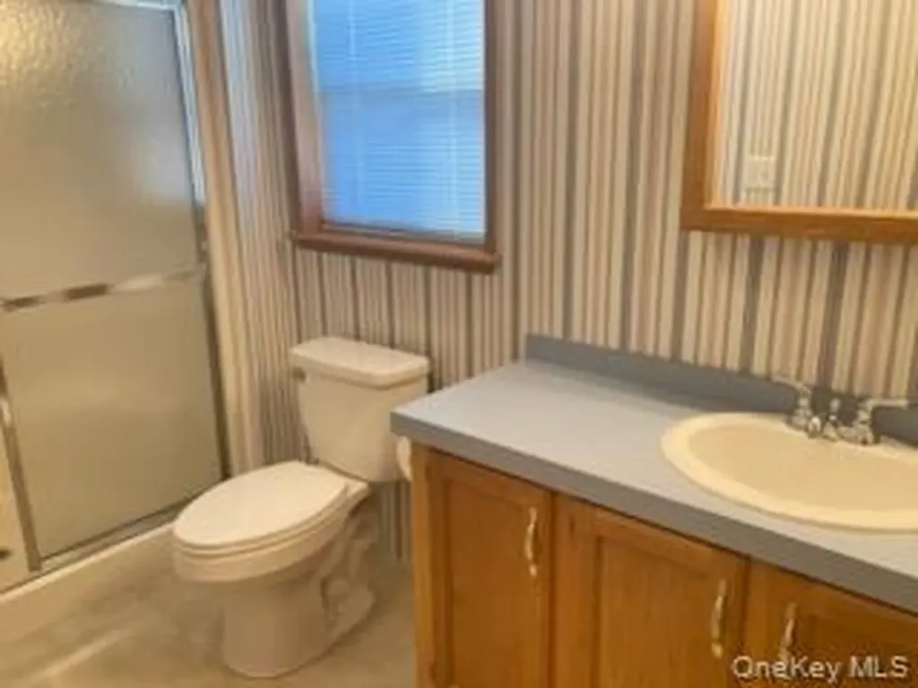 1661 Old Country Road Riverhead NY 11901