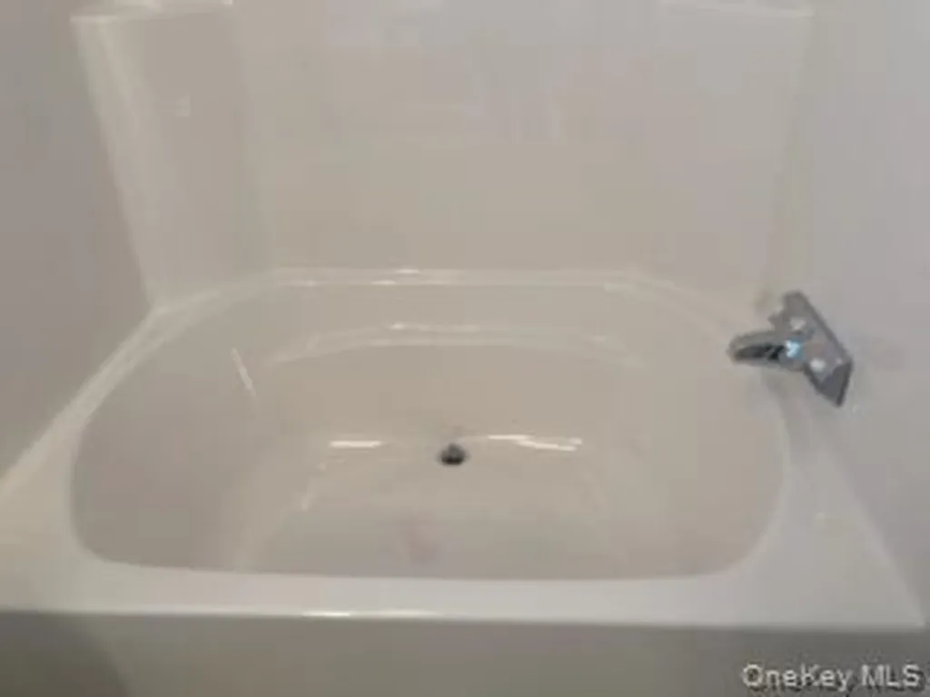 1661 Old Country Road Riverhead NY 11901