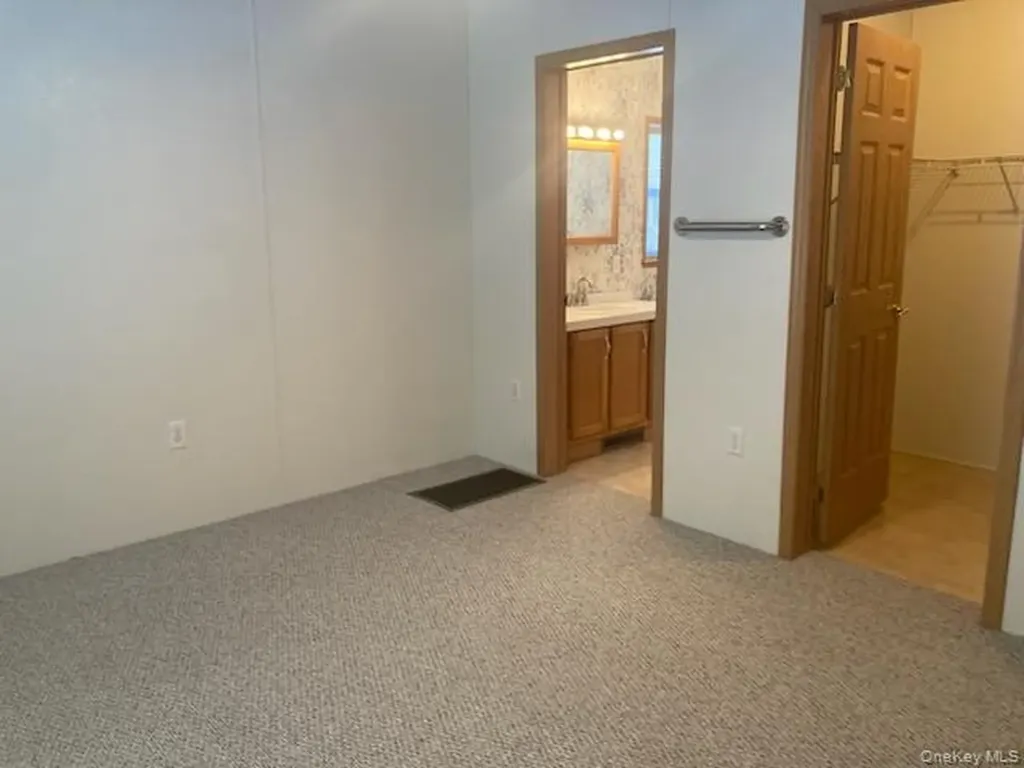 1661 Old Country Road Riverhead NY 11901