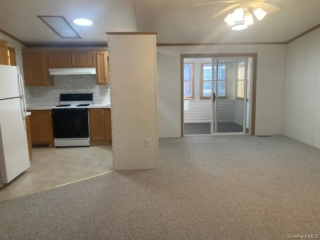 1661 Old Country Road Riverhead NY 11901