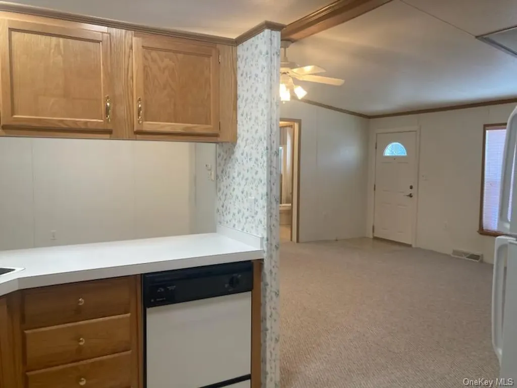 1661 Old Country Road Riverhead NY 11901