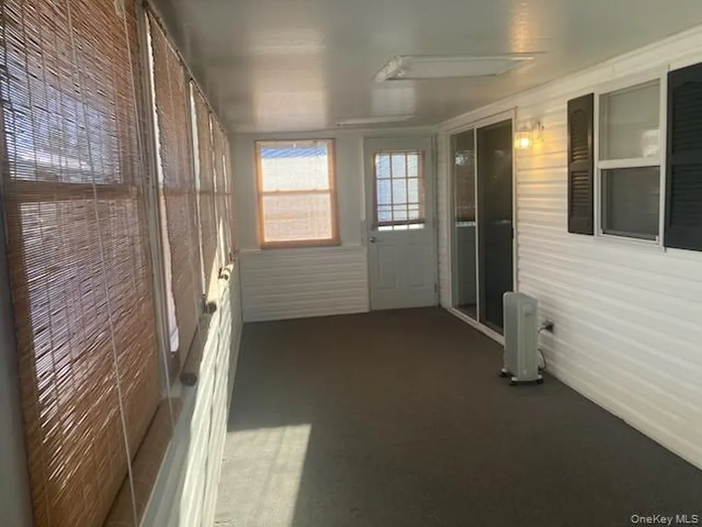 1661 Old Country Road Riverhead NY 11901
