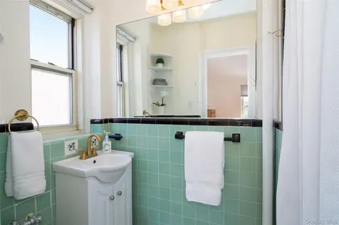 250 Bronxville Road Bronxville NY 10708