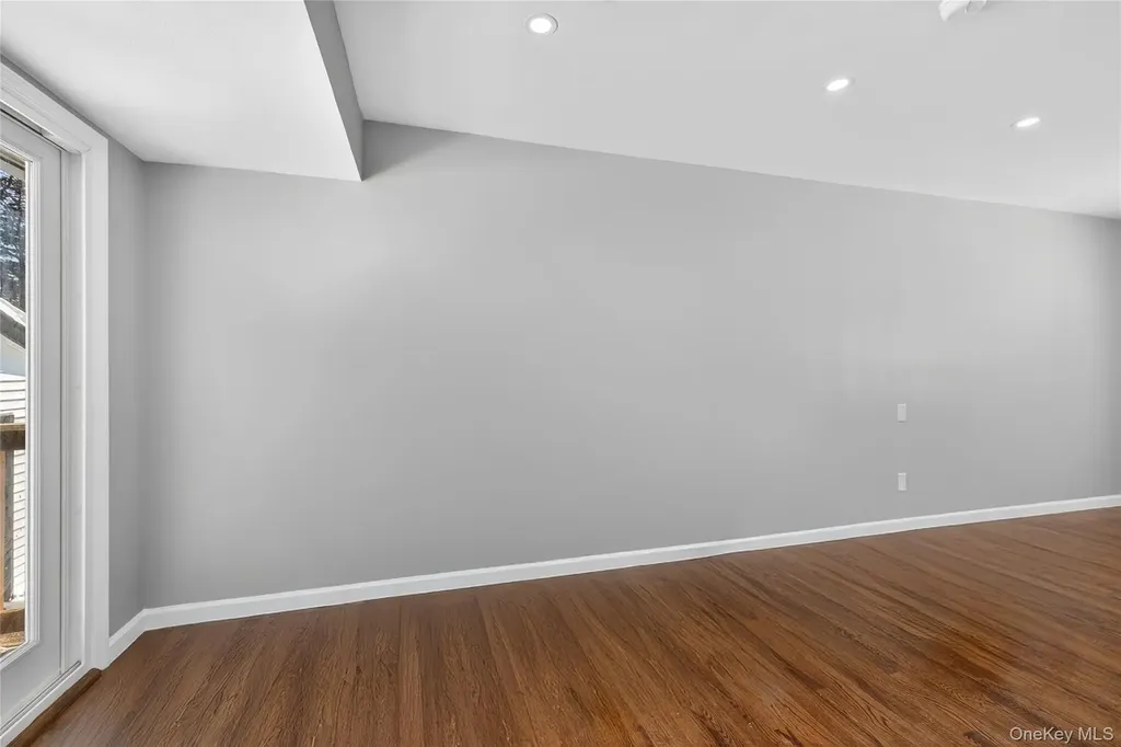 3103 Falcon Avenue Medford NY 11763