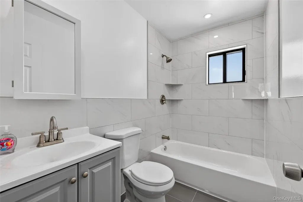 3103 Falcon Avenue Medford NY 11763