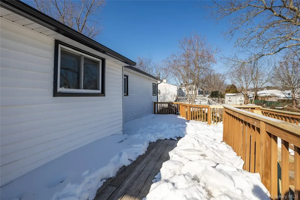 3103 Falcon Avenue Medford NY 11763