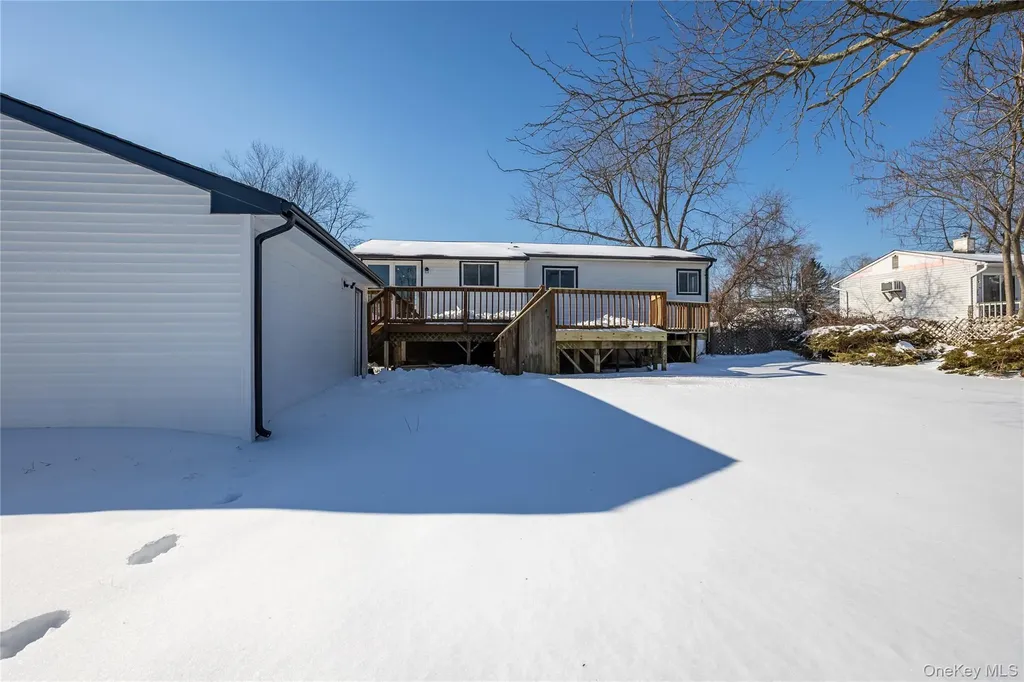 3103 Falcon Avenue Medford NY 11763