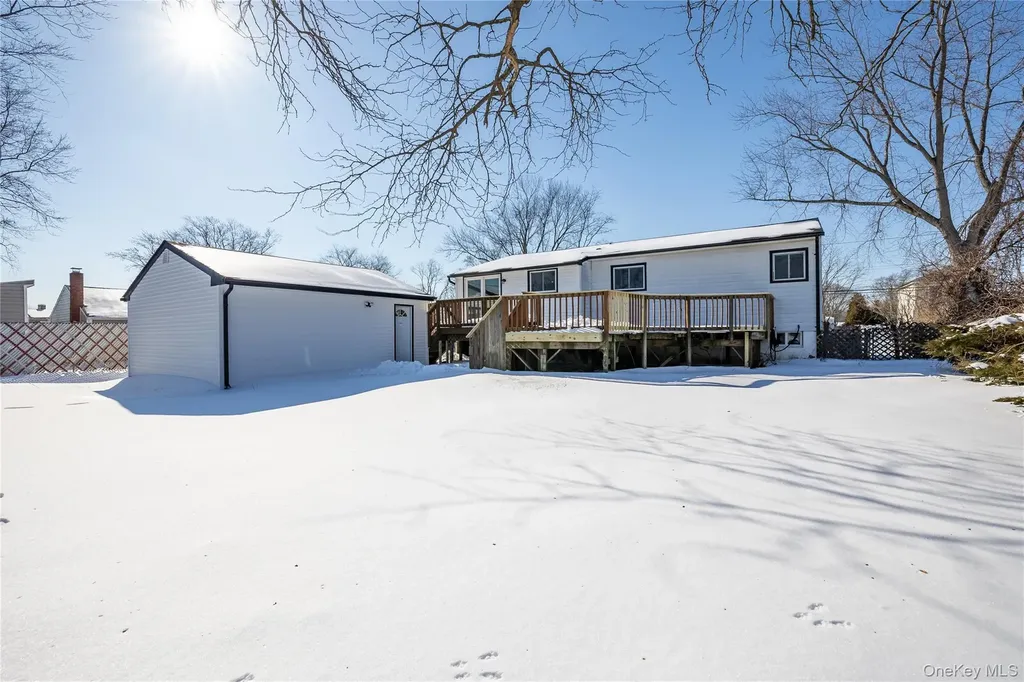 3103 Falcon Avenue Medford NY 11763