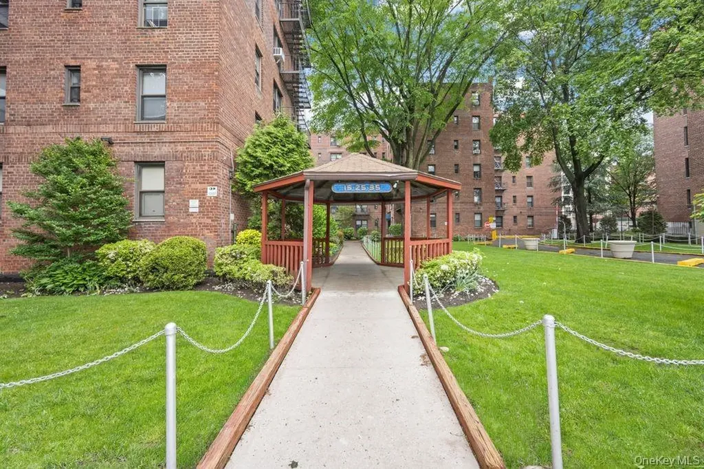 15 Oliver Street Brooklyn NY 11209