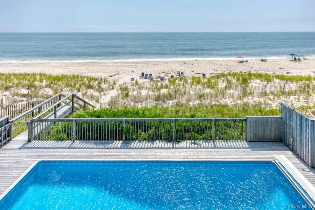 40 Dune Road Hampton Bays NY 11946