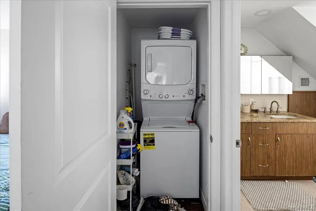 2 Violet Lane Levittown NY 11756