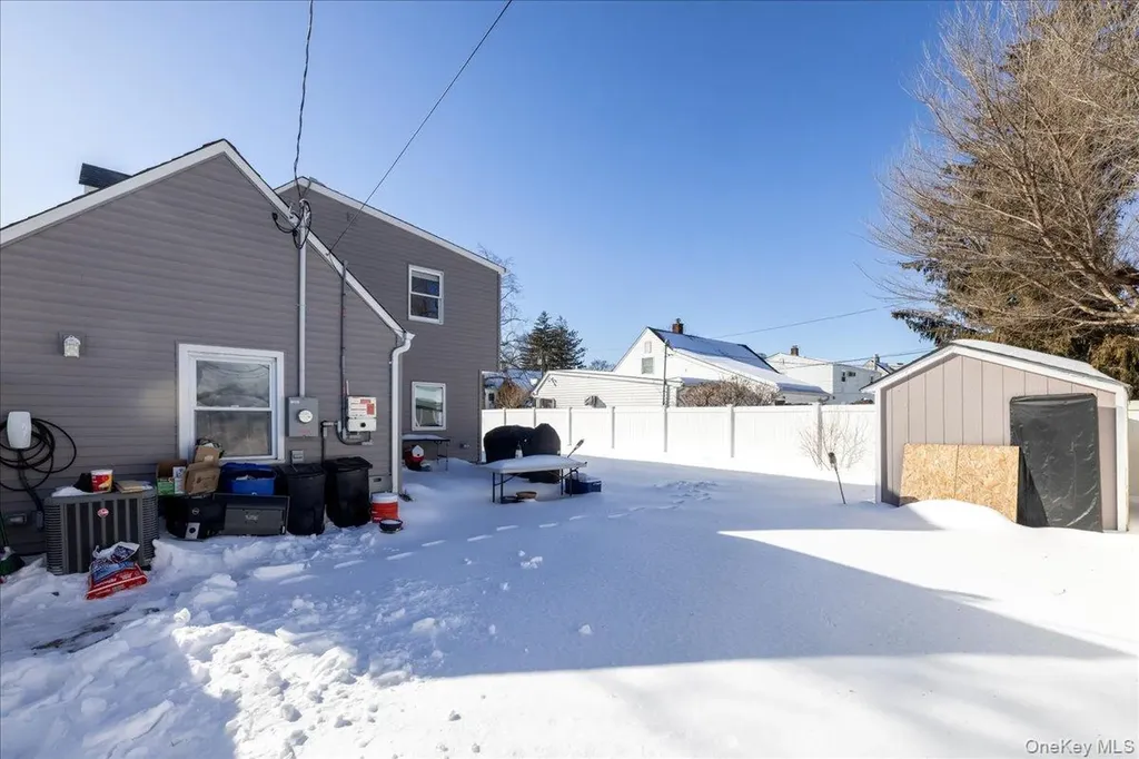 2 Violet Lane Levittown NY 11756