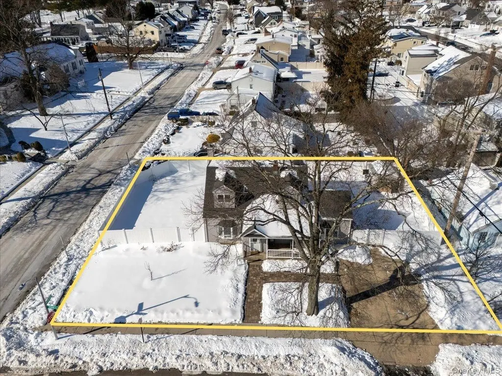 2 Violet Lane Levittown NY 11756