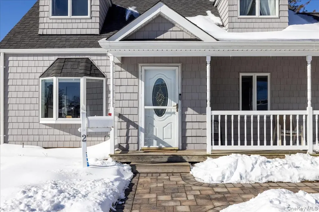 2 Violet Lane Levittown NY 11756