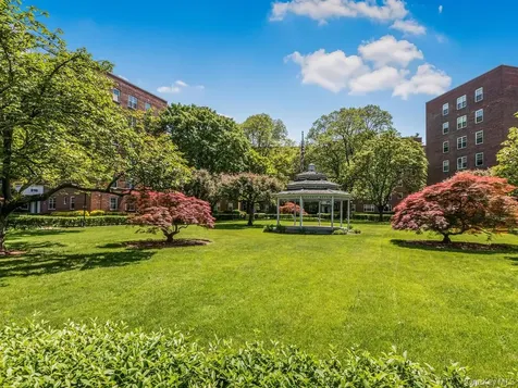 220 Pelham Road New Rochelle NY 10805