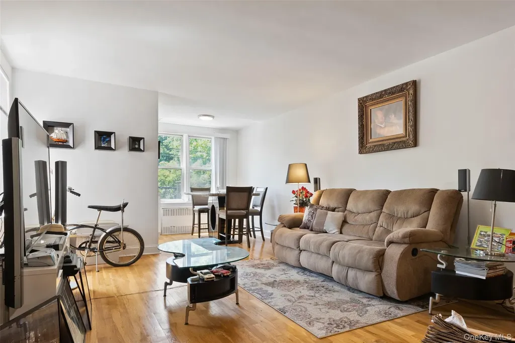 205 E 238th Street Bronx NY 10470