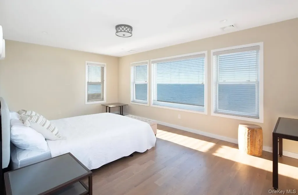 15A Oakhurst Road Hampton Bays NY 11946