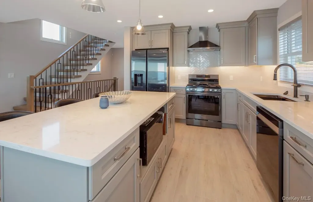 15A Oakhurst Road Hampton Bays NY 11946