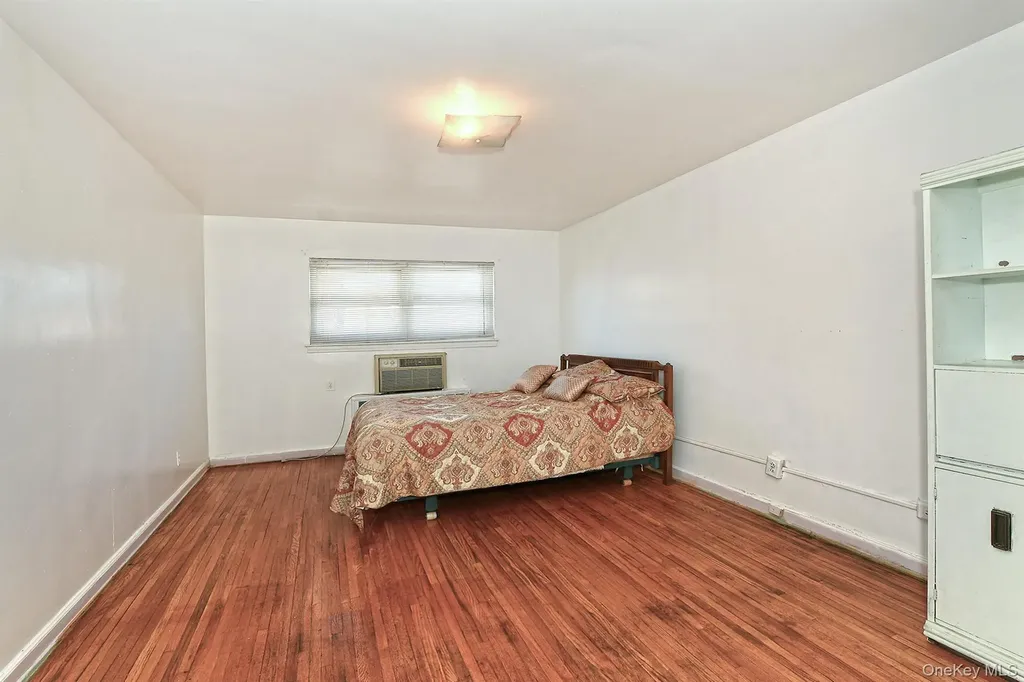 3617 Laconia Avenue Bronx NY 10469
