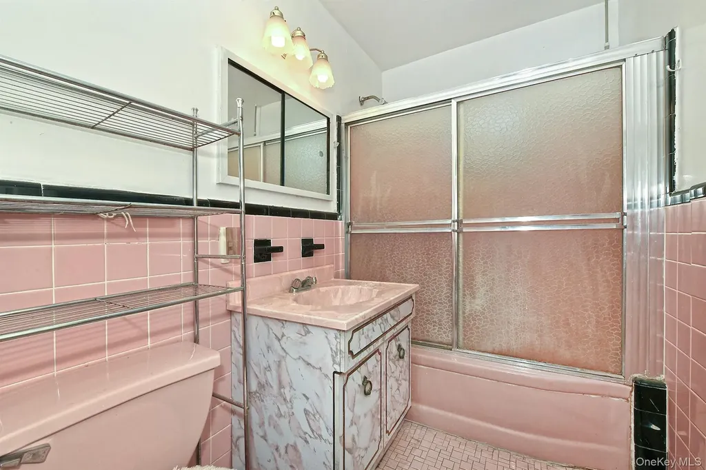 3617 Laconia Avenue Bronx NY 10469