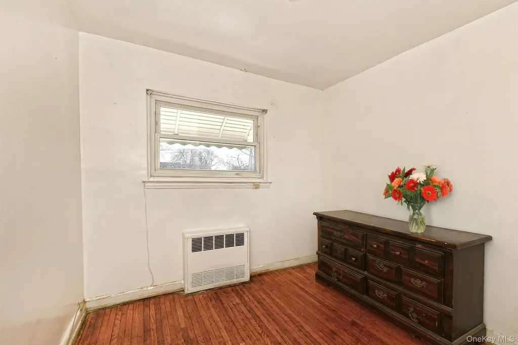 3617 Laconia Avenue Bronx NY 10469