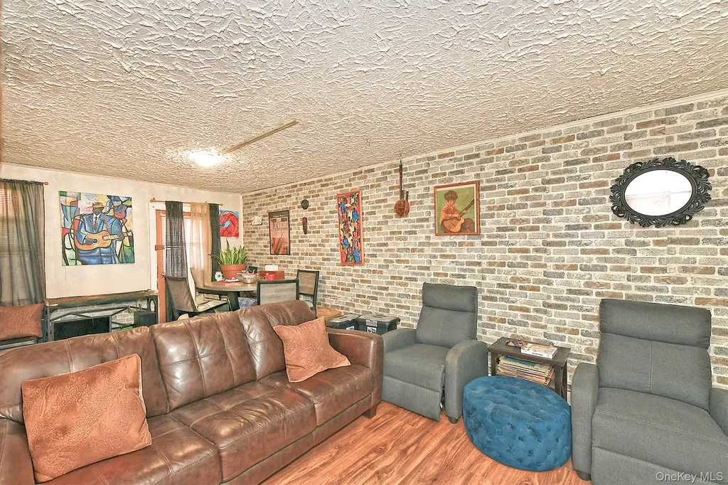 3617 Laconia Avenue Bronx NY 10469