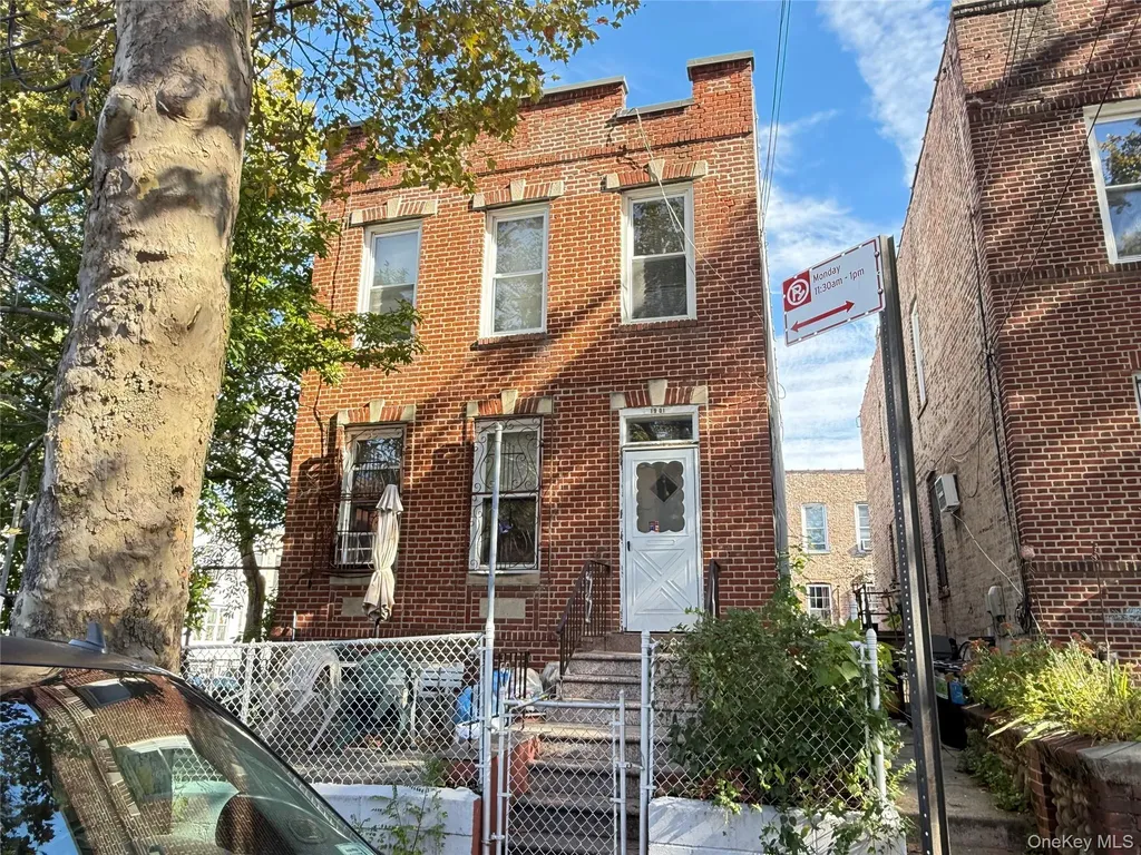 1901 21st Road Astoria NY 11105