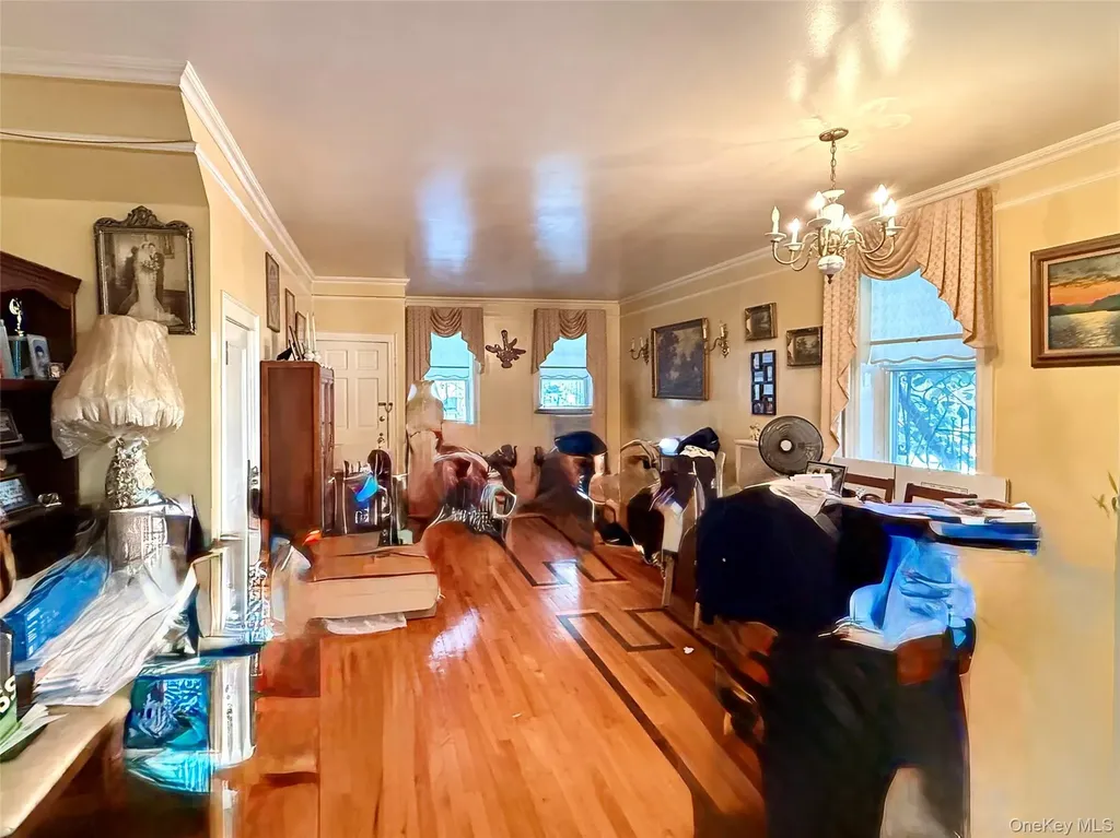 1901 21st Road Astoria NY 11105