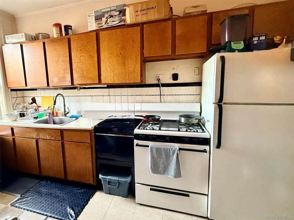 1901 21st Road Astoria NY 11105