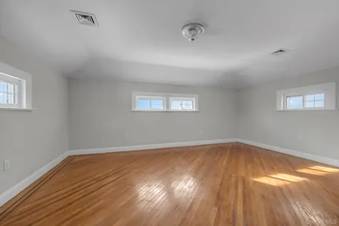 109-39 194th Street Saint Albans NY 11412