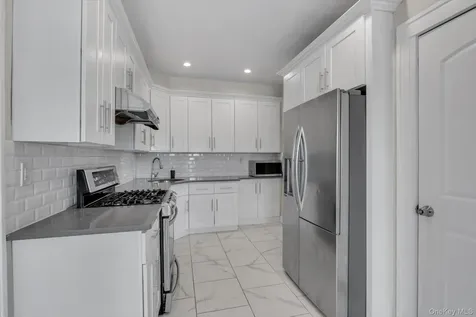 109-39 194th Street Saint Albans NY 11412