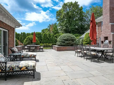 109 Mamaroneck Road Scarsdale NY 10583
