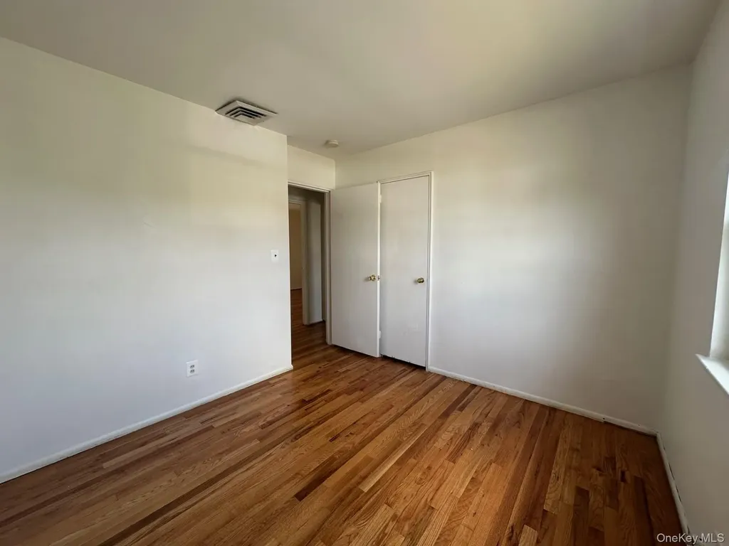 103 Wayne Street Jericho NY 11753