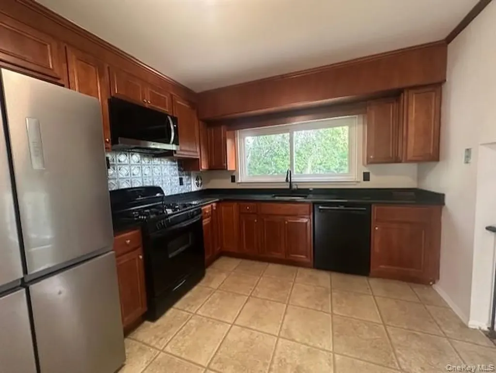 103 Wayne Street Jericho NY 11753